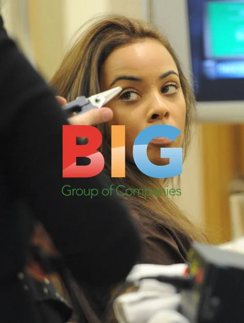 Rochelle Wiseman Gets Hair Extensions