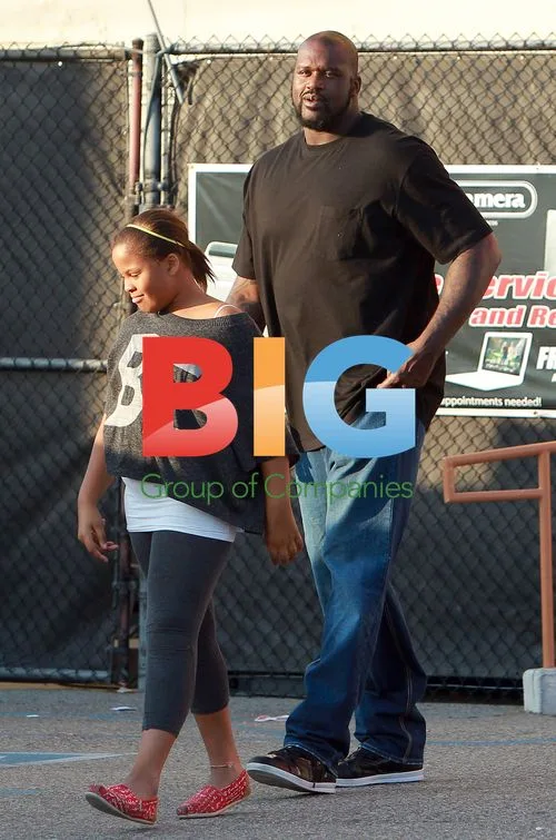Shaquille O'Neal Christmas Shopping