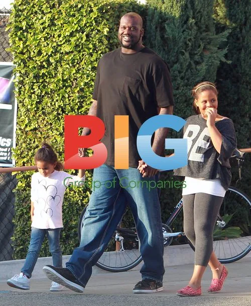 Shaquille O'Neal Christmas Shopping with Family