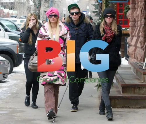Paris and Nicky Hilton Shopping in Aspen