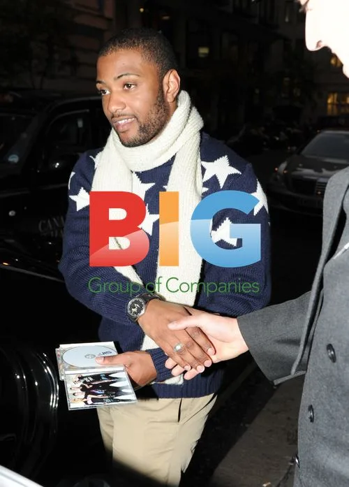 JLS's Jonathan JB Gill Leaving London Hotel