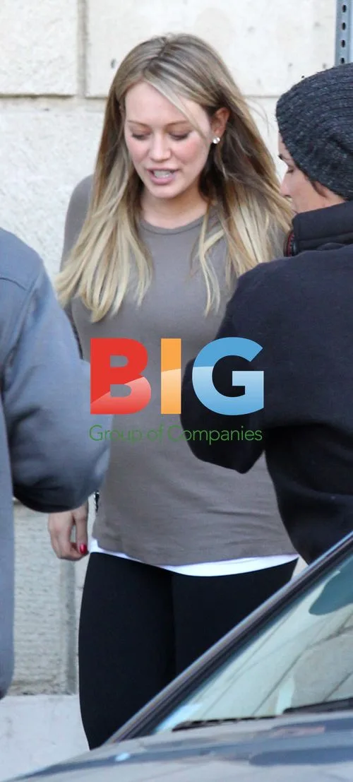 Hilary Duff Visits Hair Salon