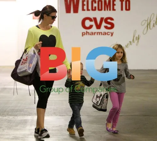 Rhea Durham & Kids CVS Trip