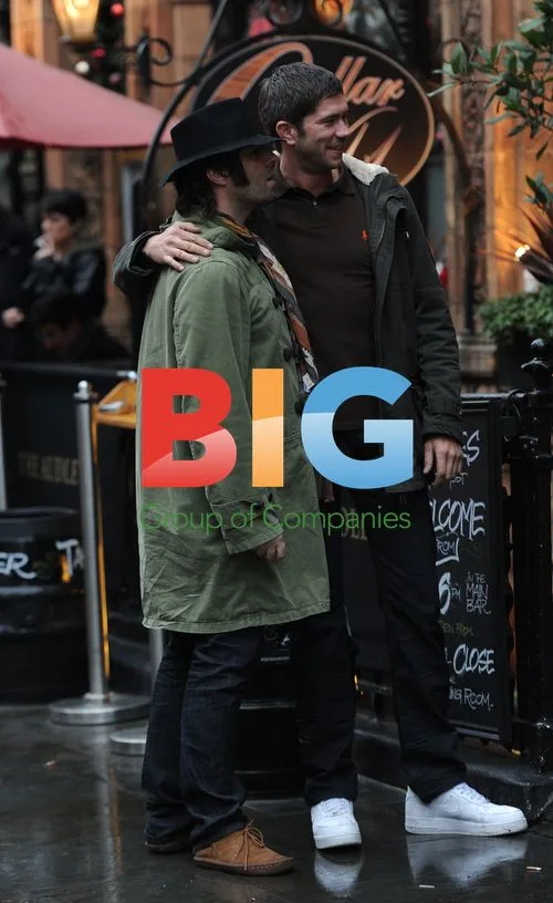 Liam Gallagher Shopping in London