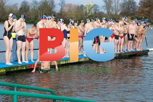 Members swim at Serpentine on Christmas Day