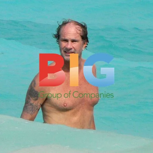 Chad Smith Enjoys Beachside Vacation in St. Barth