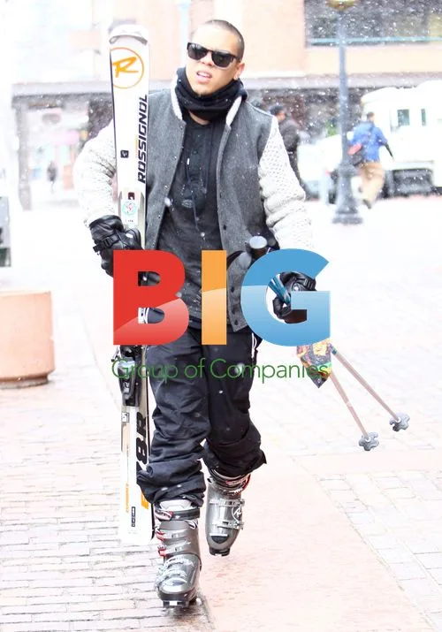 Evan Ross Skiing in Aspen