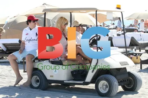 Victoria Silvsted Enjoys Christmas in Miami
