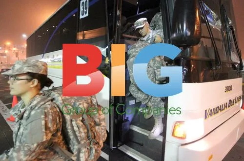 Troops Arrive for Holiday Leave