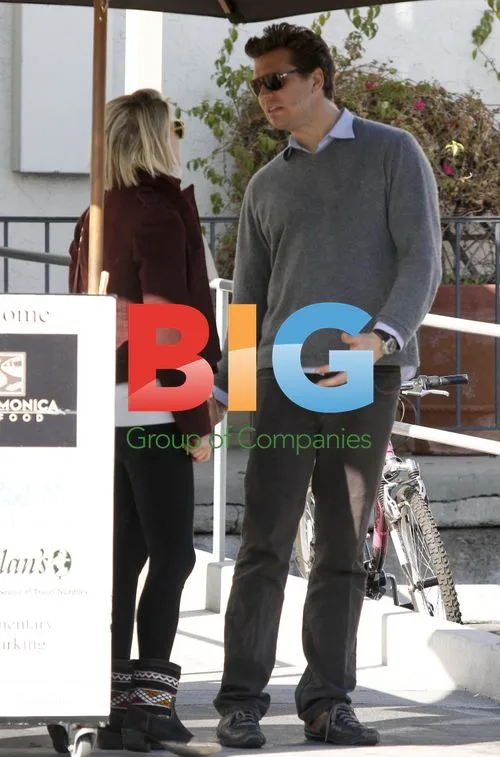 Ali Larter and husband Hayes MacArthur on coffee run