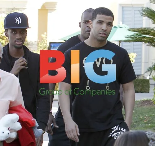 Drake Shopping in Calabasas