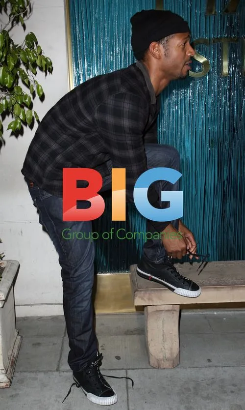 Marlon Wayans Dines in Beverly Hills
