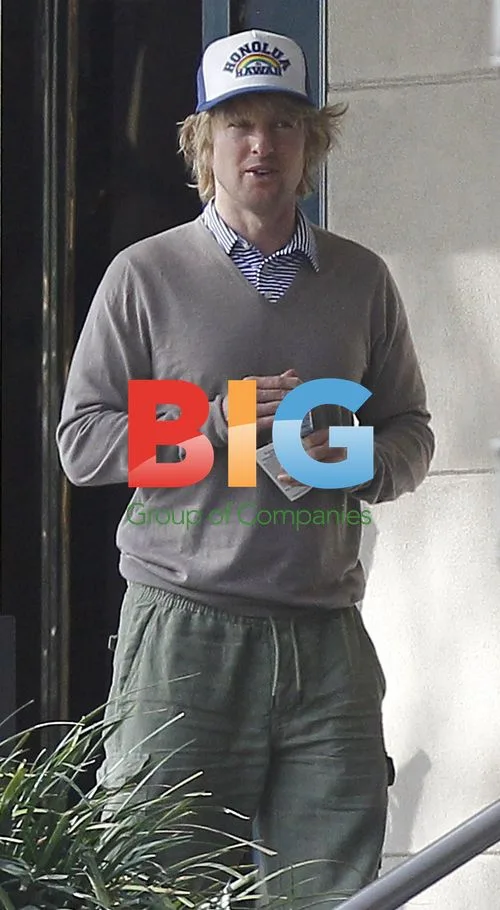 Owen Wilson with new lady friend