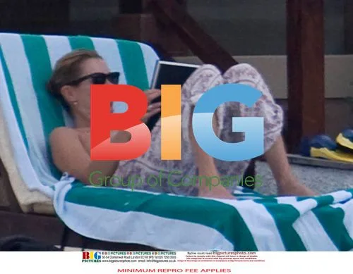Kate Moss and Jamie Hince on Caribbean Vacation