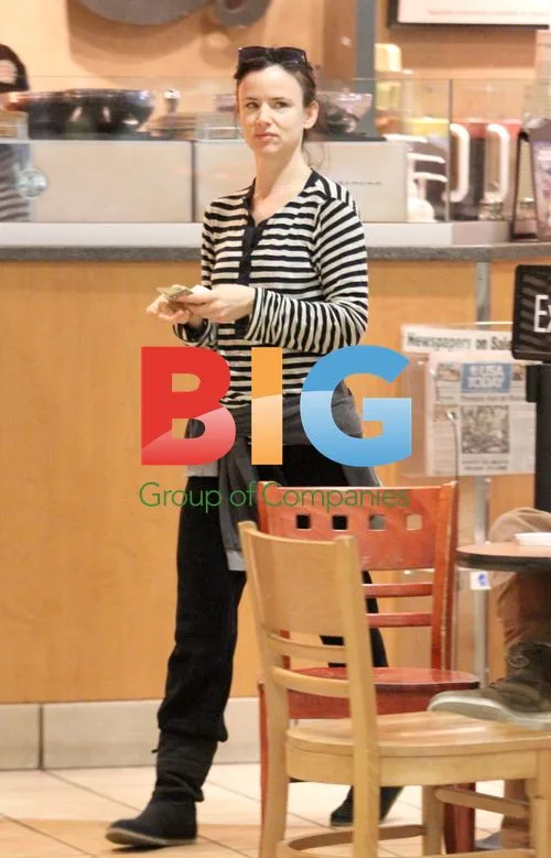 Juliette Lewis Spotted at LAX