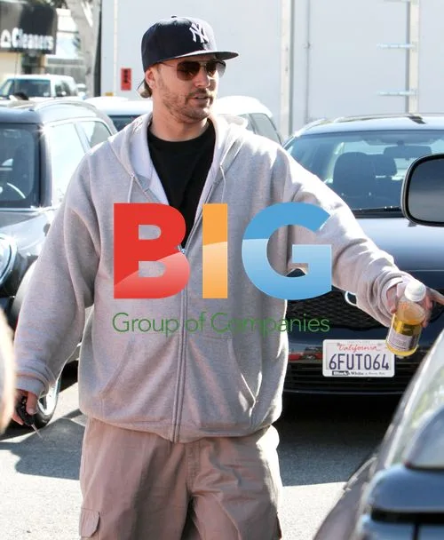 Kevin Federline with Girlfriend