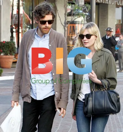 Kirsten Dunst Shopping at The Grove