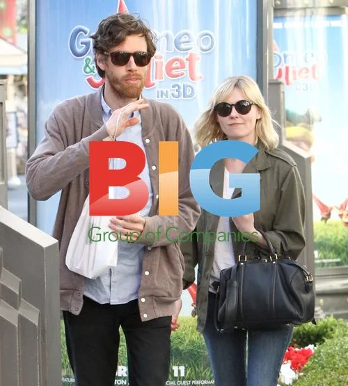 Kirsten Dunst at The Grove with Boyfriend