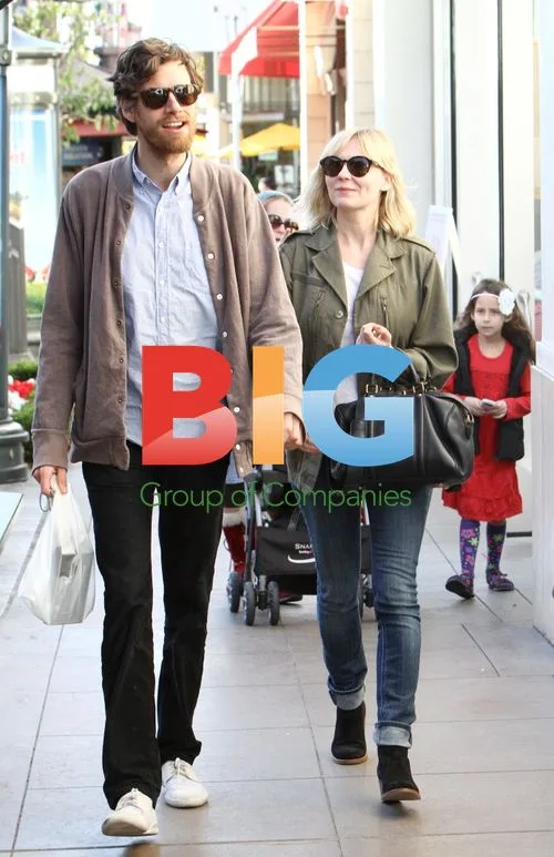 Kirsten Dunst at The Grove with Boyfriend