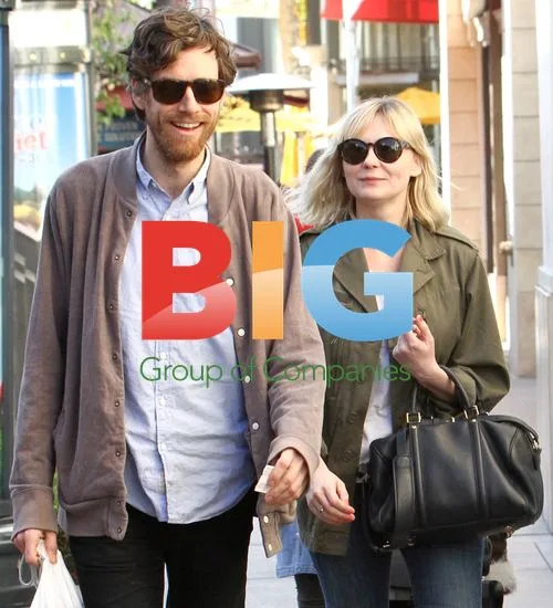 Kirsten Dunst out with boyfriend
