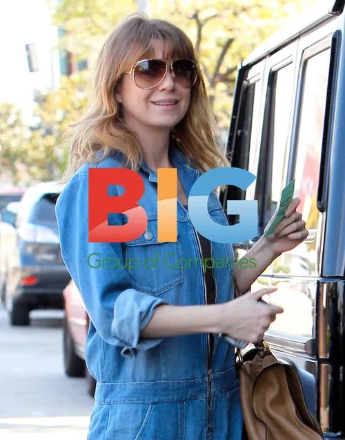 Ellen Pompeo shops in West Hollywood