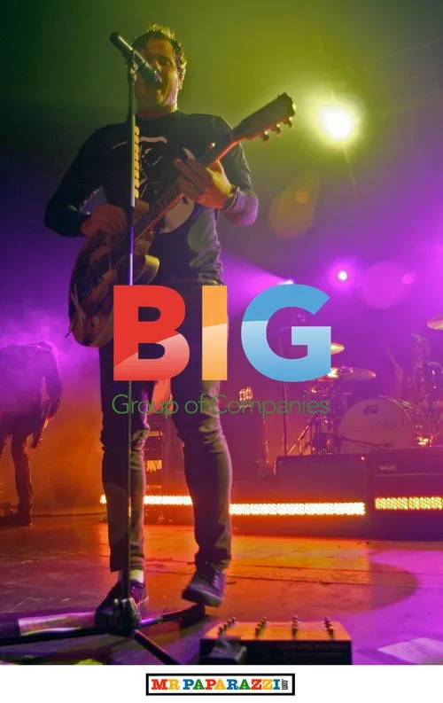 Tom Delonge Performs with Angels and Airwaves