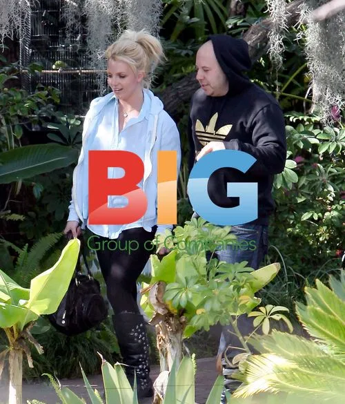 Britney Spears Leaves Recording Studio