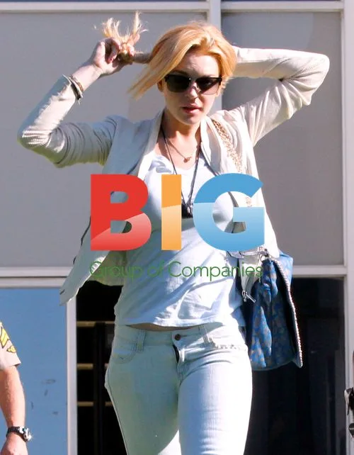 Lindsay Lohan Leaves Courthouse