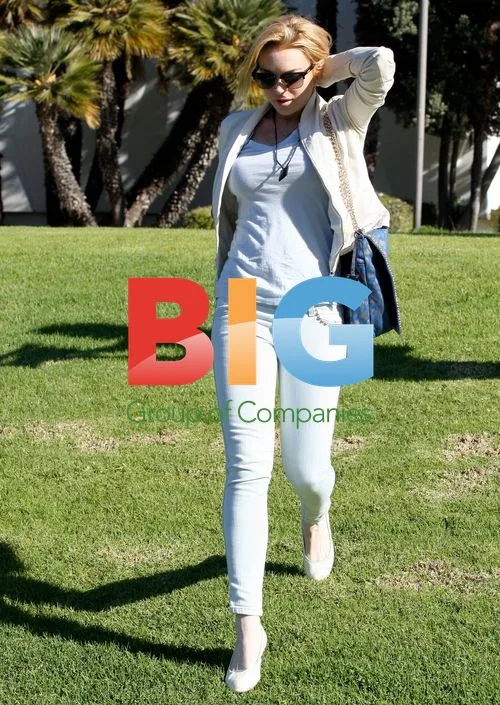 Lindsay Lohan Leaves Courthouse