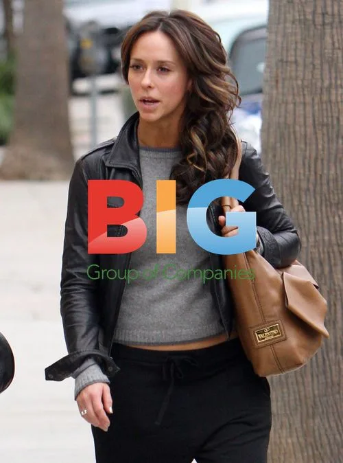 Jennifer Love Hewitt in Tracksuit in Beverly Hills