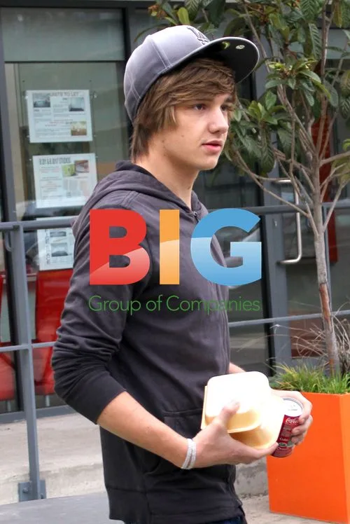 One Direction at Music Bank Studios