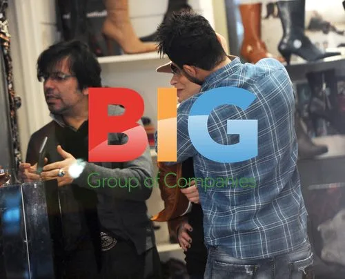 Peter Andre and Elen Rives Shoe Shopping