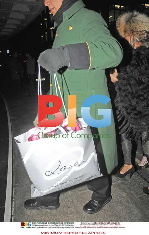 Katie Price spotted with diamond ring