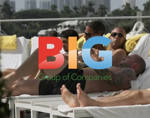 JLS Members on Holiday
