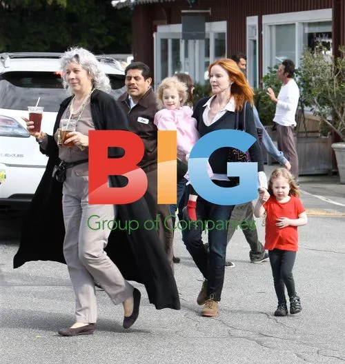 Marcia Cross with Daughters
