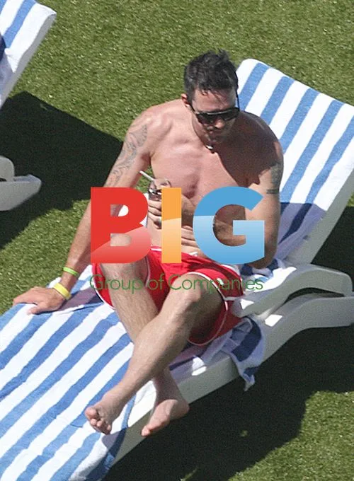 Kevin Pieterson and Liam Plunkett pool day