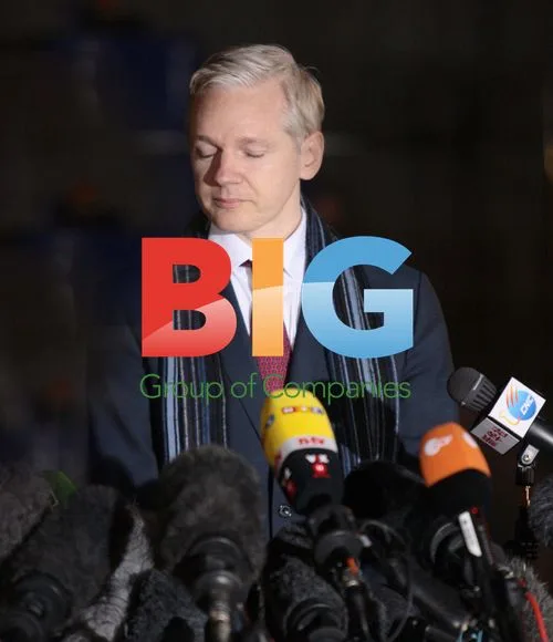 Julian Assange Speaks at Court