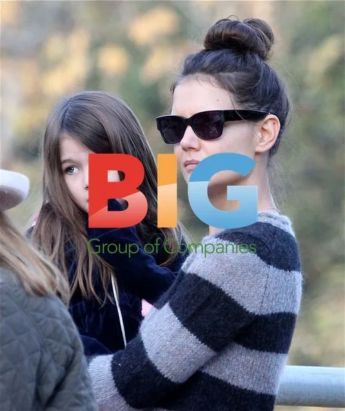 Katie Holmes & Suri at Equestrian Center