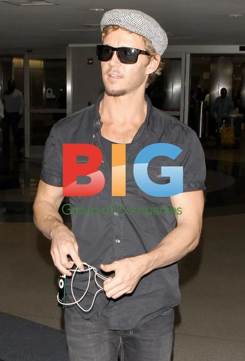 Ryan Kwanten at LAX