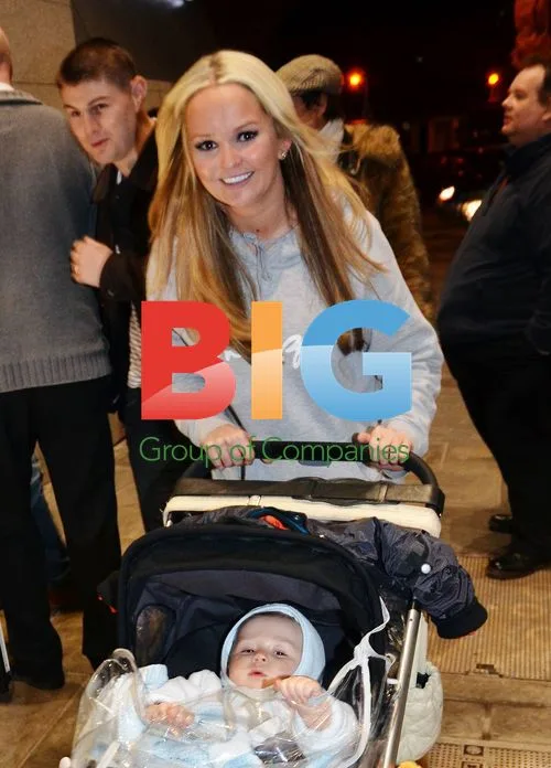 Jennifer Ellison and Family Leave Theater