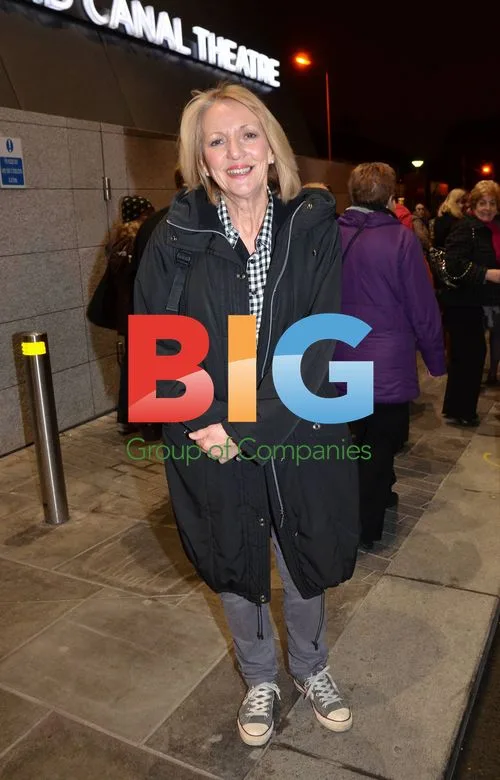 Cast of Calendar Girls Leaving Theatre