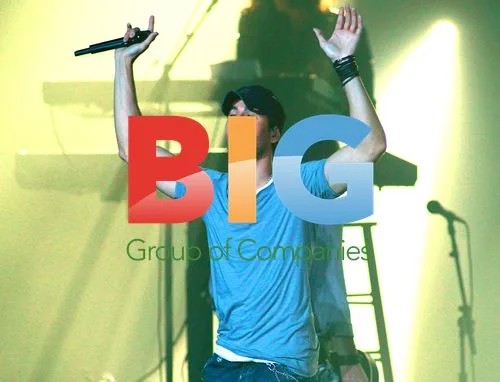 Enrique Iglesias Performs at Hard Rock Live