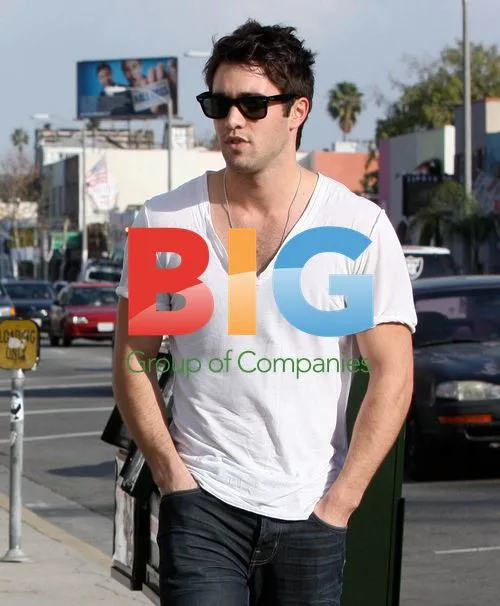Miley Cyrus and Joshua Bowman Shopping on Melrose