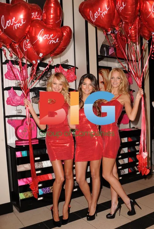 Victoria's Secret Bombshells for Valentine's Day