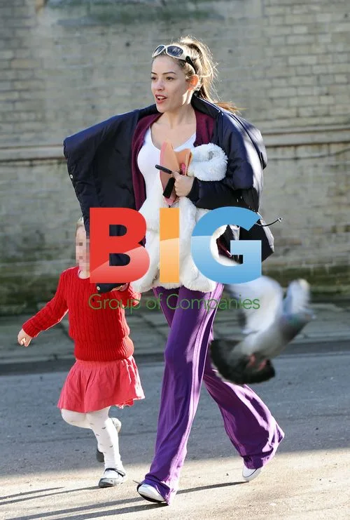 Elen Rivas and Daughter Luna Outing