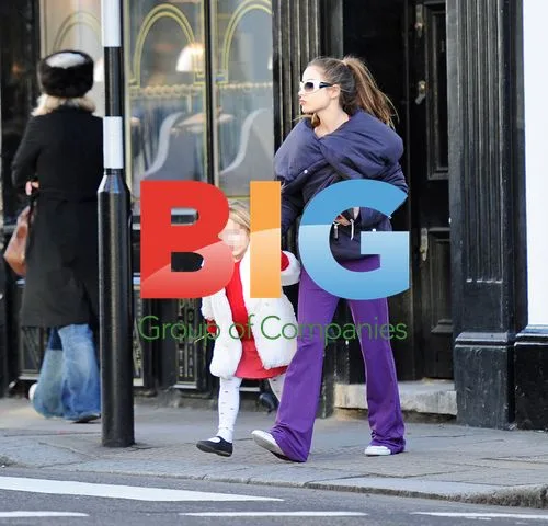 Elen Rivas and Daughter Spotted Out in London