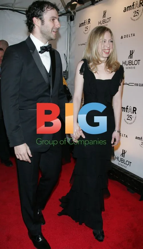 Chelsea Clinton and Marc Mezvinsky at amfAR Gala