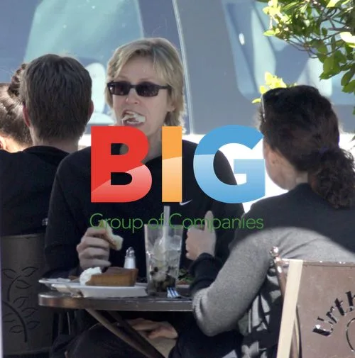 Jane Lynch and Lara Embry Lunch with Fans in West Hollywood