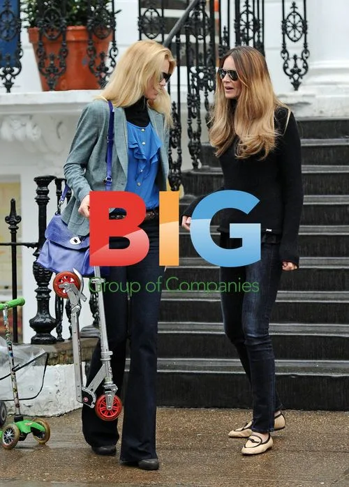 Celebrity Mums Leaving School