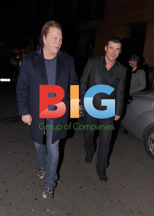 Mickey Rourke Leaving Restaurant